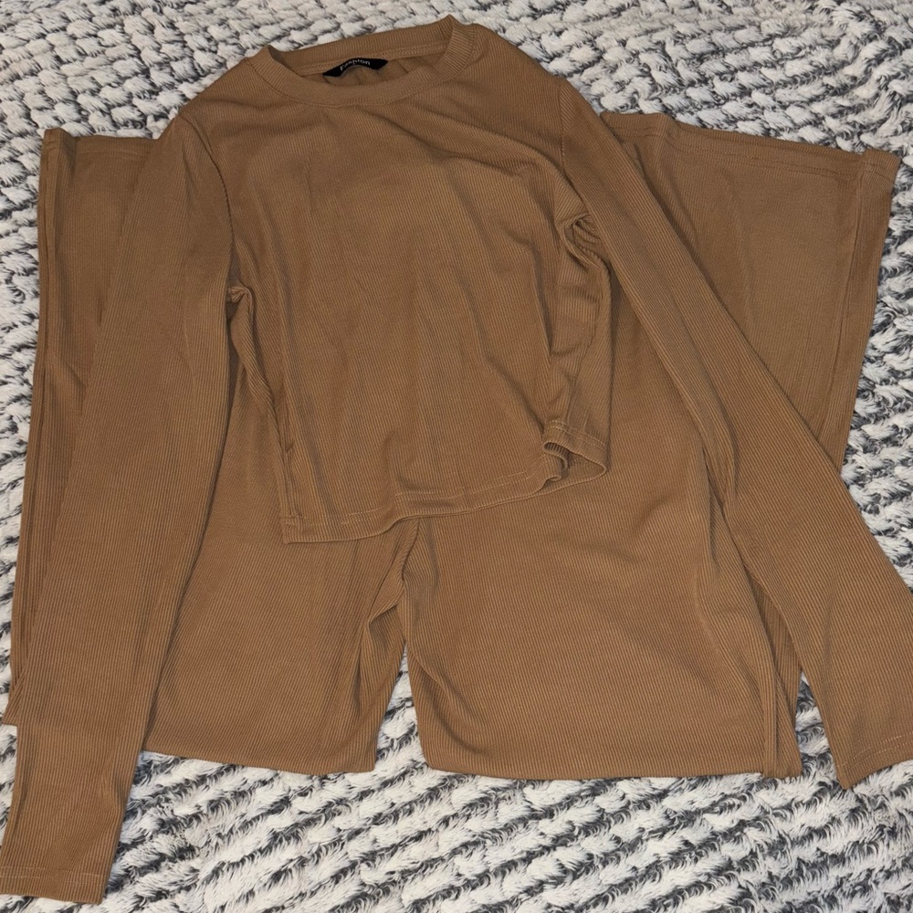 Tan fashion set